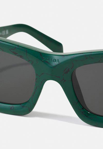 lunettes prada verte|lunettes de soleil Prada.